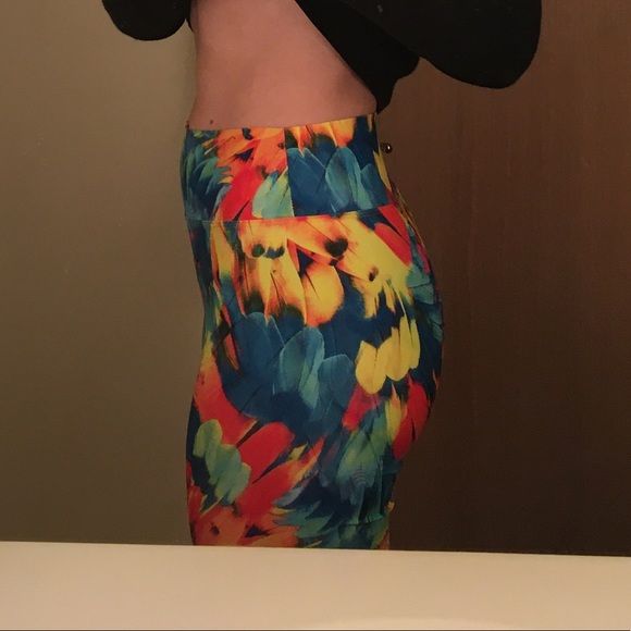 Brooke Taylor Yoga Flare Bell bottom multicolor floral - Picture 5 of 6